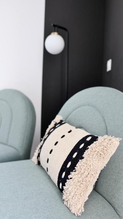 Appart- Hotel Love Room Yschool Troyes Exteriör bild